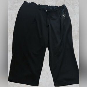 DKNY Ruffled Waist Trim Capris